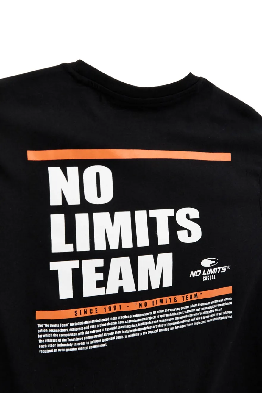 T-shirt nera in cotone con stampa sul retro No limits MATS042S24