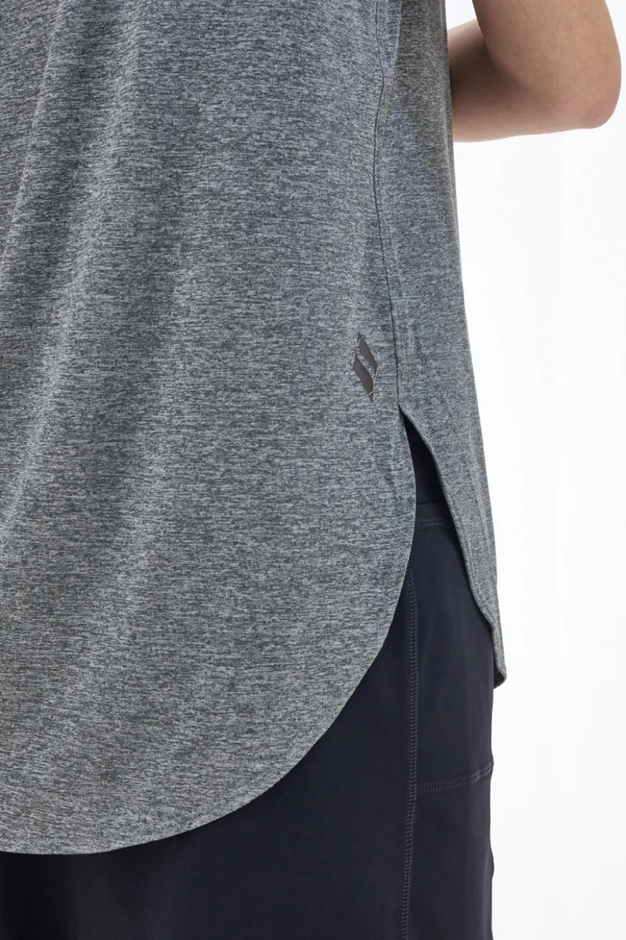 T-Shirt Skechers Godri Swift Tunic Tee Grigia