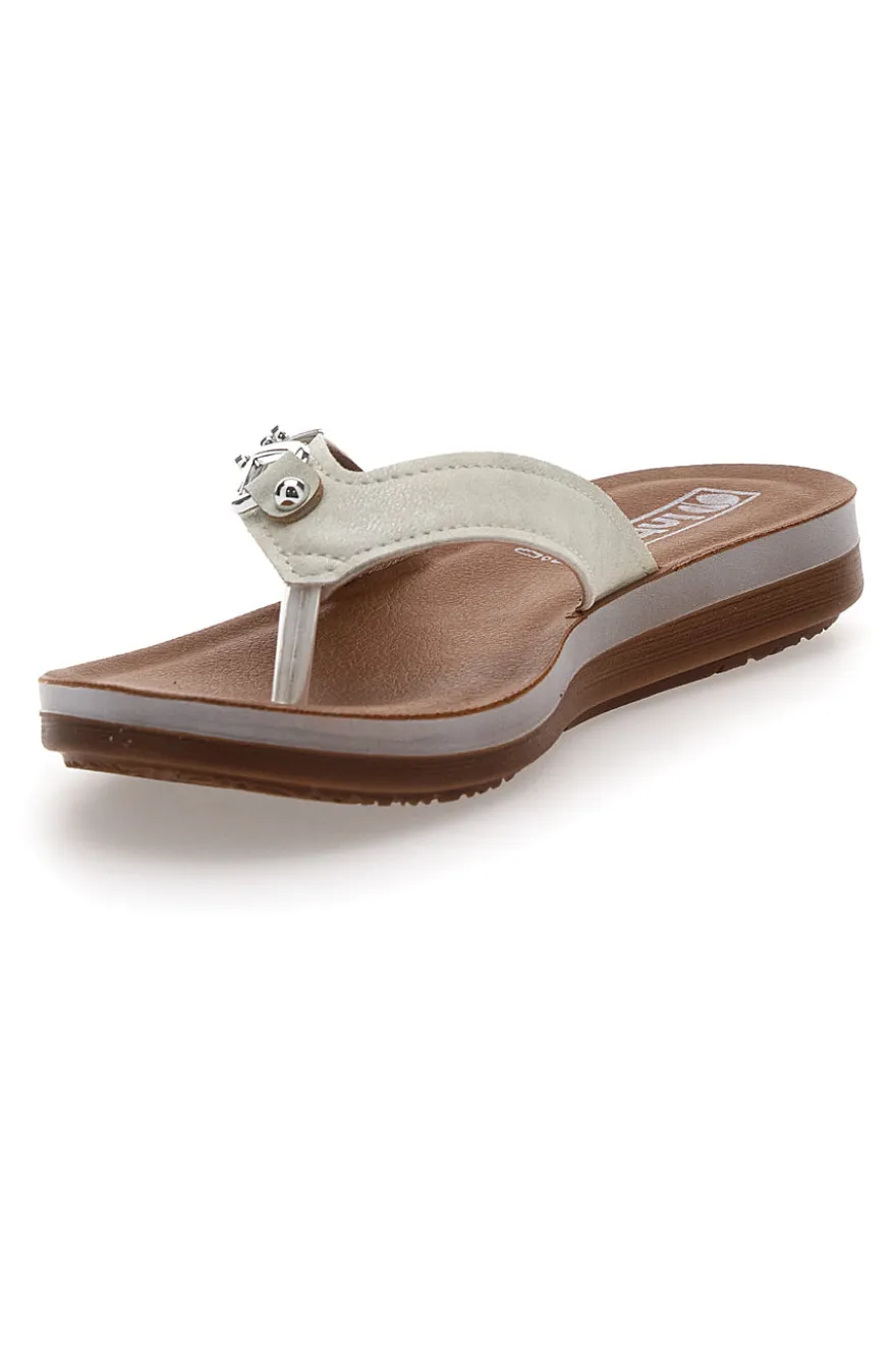 Weiße Flip-Flops mit dekorativer Goldschnalle INBLU 12 ZO