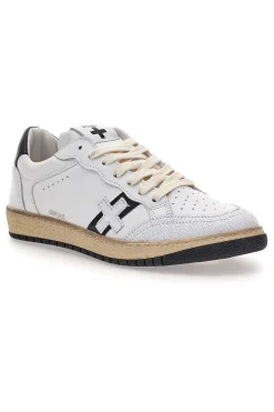 Weiße Leder-Sneaker mit schwarzen Details von Pittarello Plus Aurelius, Made in Italy.