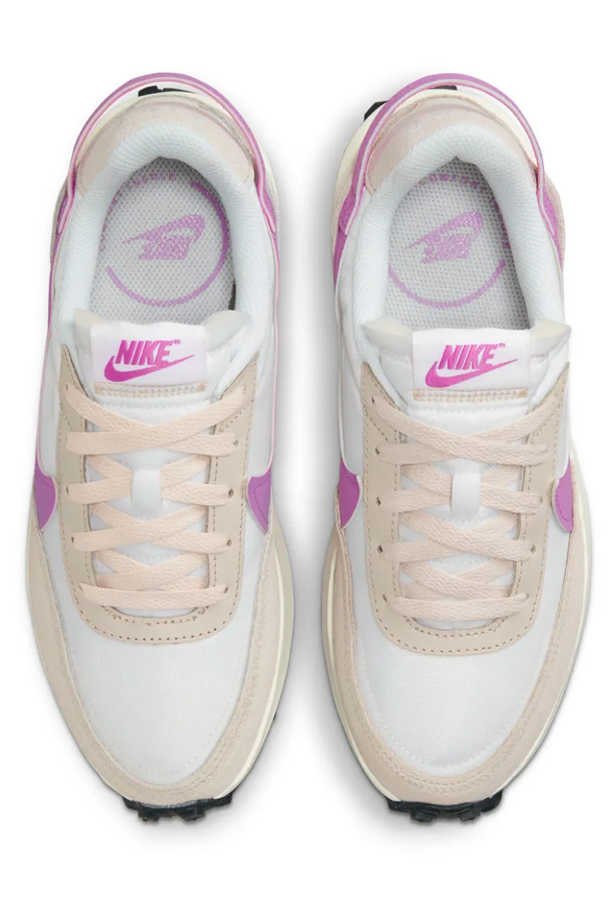 Weiße Nike Waffle Debut-Sneaker