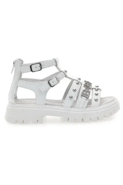 Weiße Sandalen mit Nieten und Metalllogo Laura Biagiotti 96219451