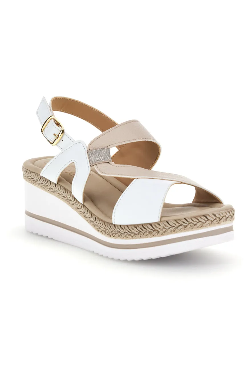 Weiße Sandalen mit Plateau-Keil und Riemen im Pittarello-Look MK3313109