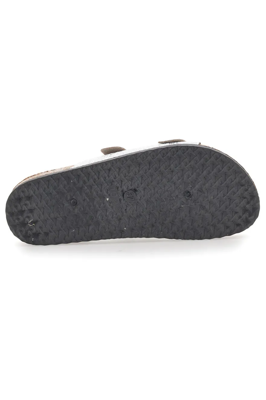 Weiße Slipper mit gemustertem Obermaterial und Doppelschnalle PRIMA RIGA 1043108