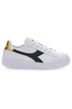 Weiße Sneakers mit schwarzem und goldenem Logo DIADORA GAME STEP SKIN GS