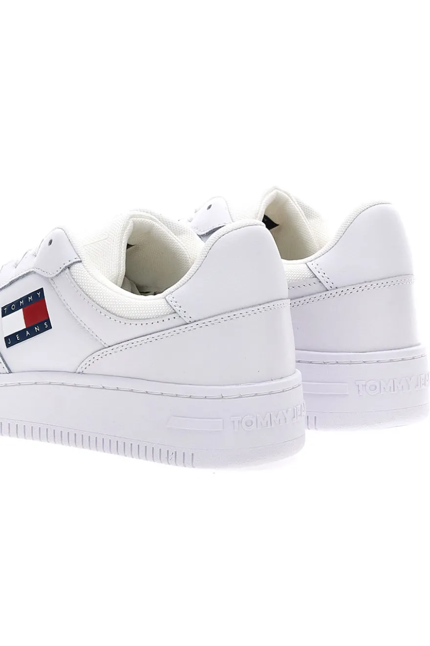 Weiße Turnschuhe TOMMY HILFIGER RETRO BASKET ESS