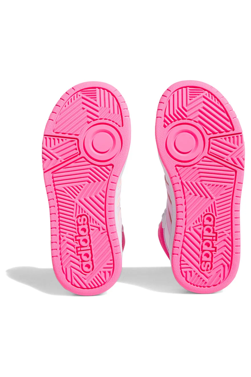 Weiße und rosa Sneaker mit Adidas Hoops 3.0 Mid K-Schnürsenkeln