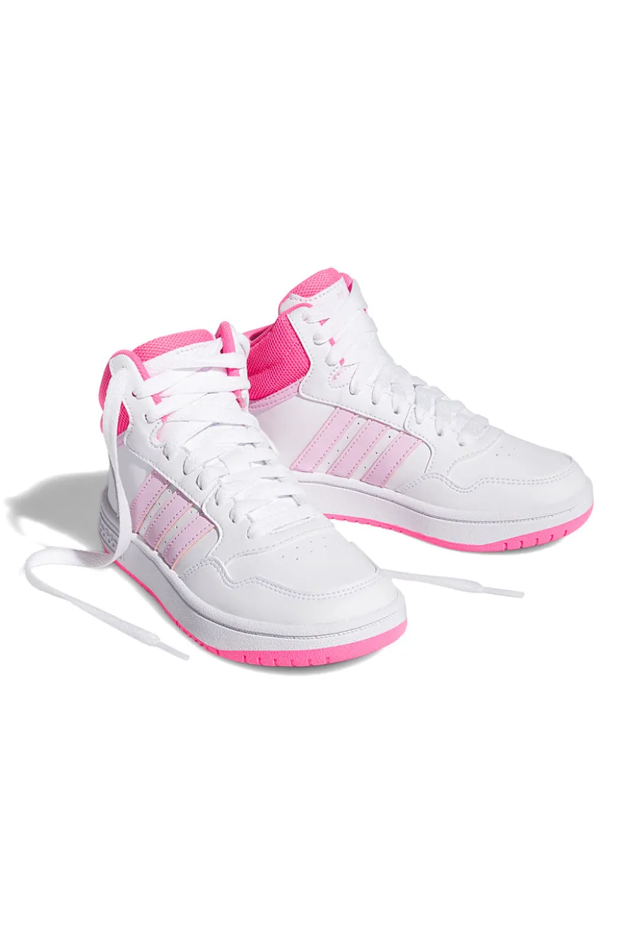 Weiße und rosa Sneaker mit Adidas Hoops 3.0 Mid K-Schnürsenkeln