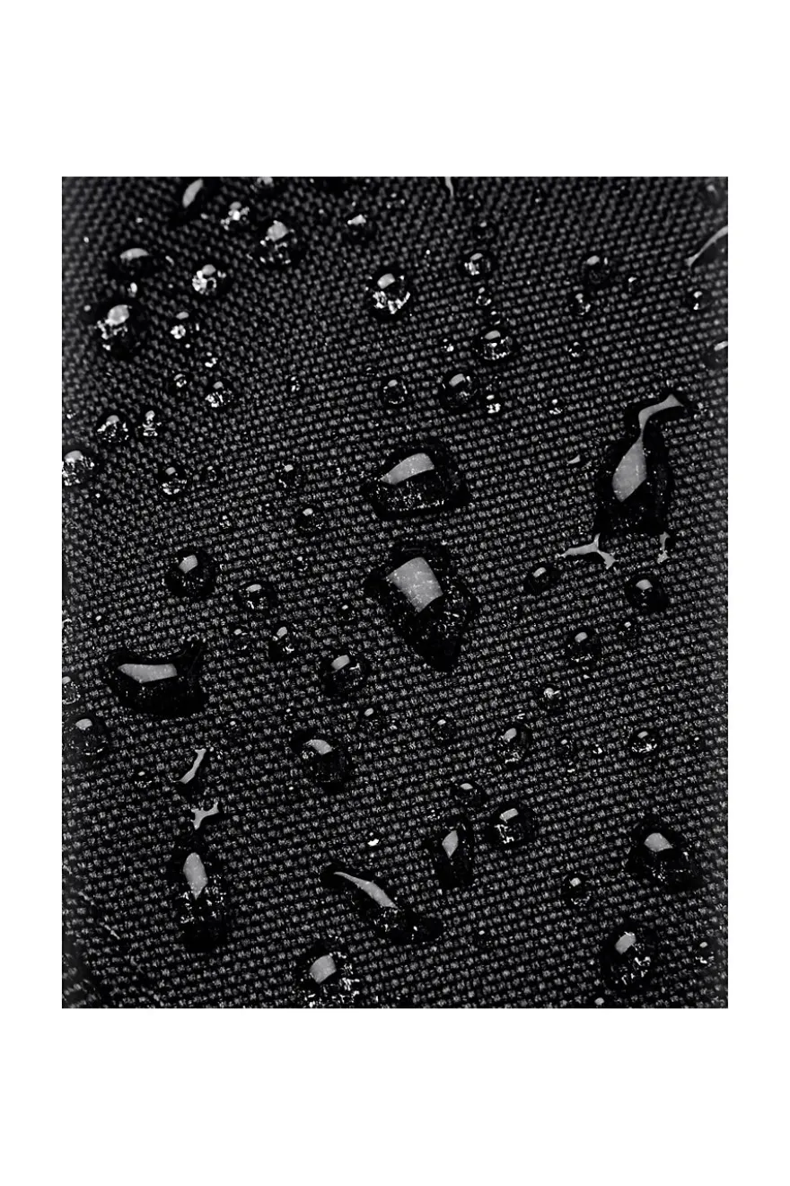 Borsone nero idrorepellente con scomparto ventilato Under armour Undeniable 5.0 Medium