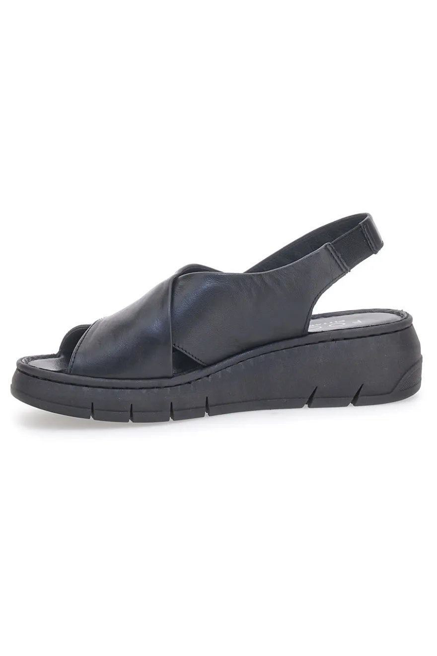 Sandali Neri con Tomaia in Pelle e Soletta Morbida PITTARELLO FOCUS 3315579