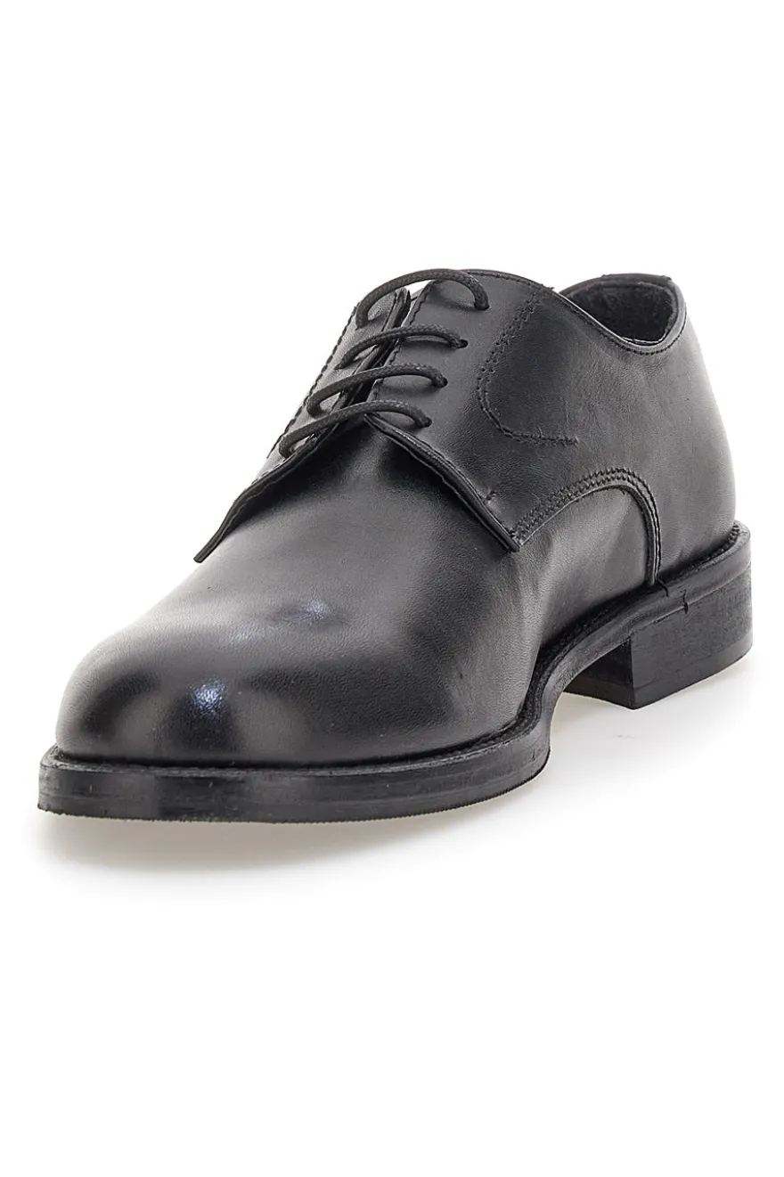 Scarpe eleganti nere in pelle liscia con punta arrotondata Pittarello 7720