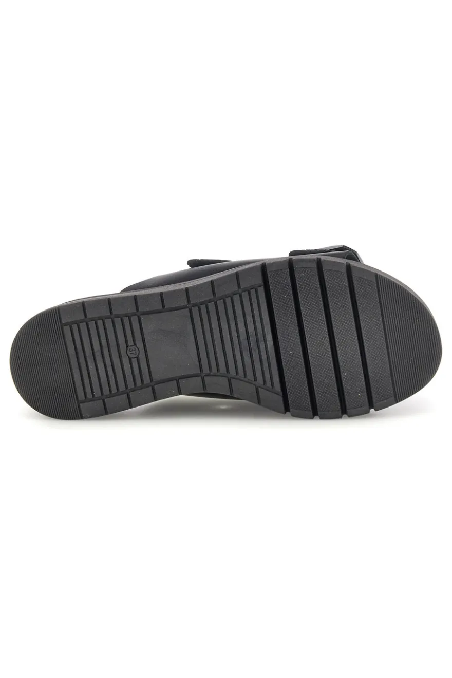 Schwarzer Slipper mit doppeltem Riemen und Schnallen Prima riga V113
